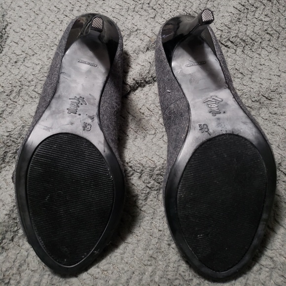 SOLD!! - Picture 3 of 3